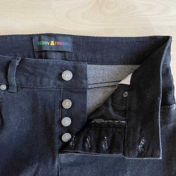 Teddy Fresh Women's Slim Fit Low Rise Stretch Zip Flare Denim Pants size 8 NWOT - Picture 6 of 10